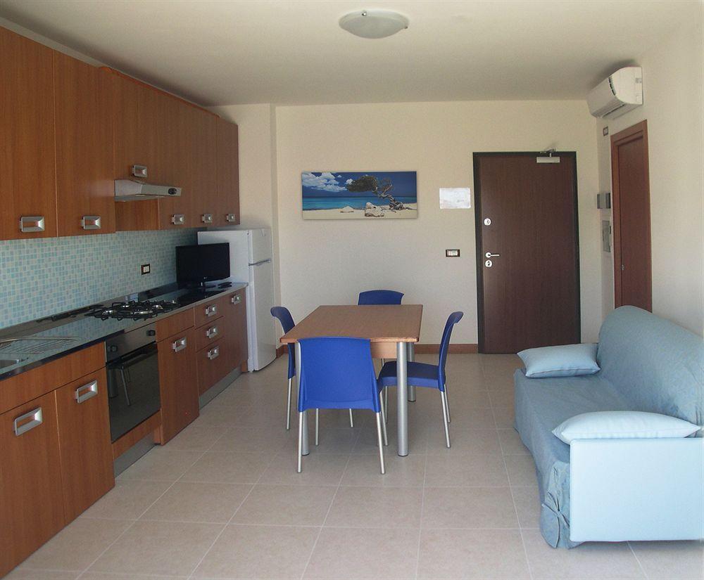 Residence I Delfini Купра-Мариттима Экстерьер фото