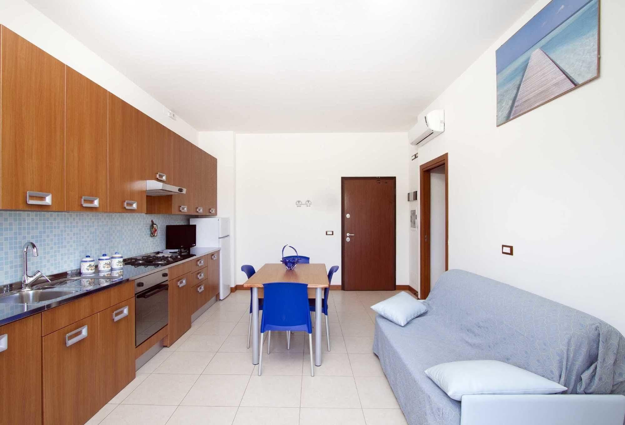 Residence I Delfini Купра-Мариттима Экстерьер фото